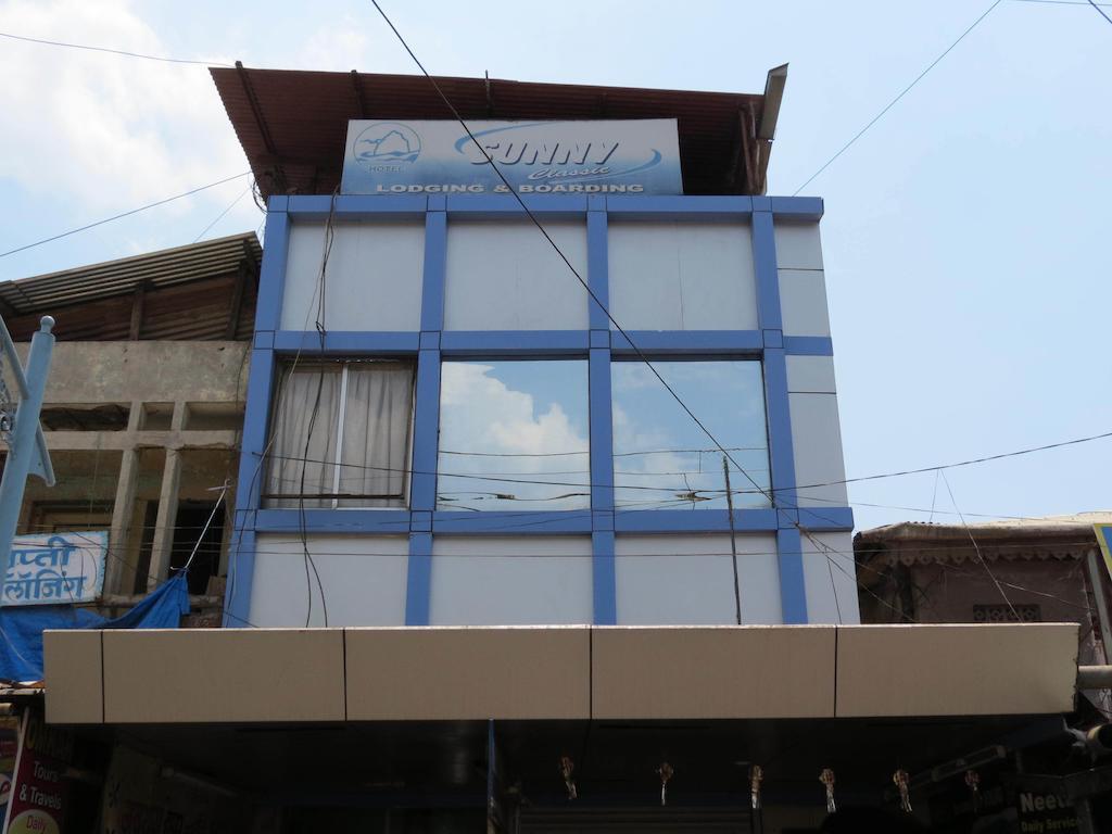 Hotel Sunny Classic Mahābaleshwar Kültér fotó