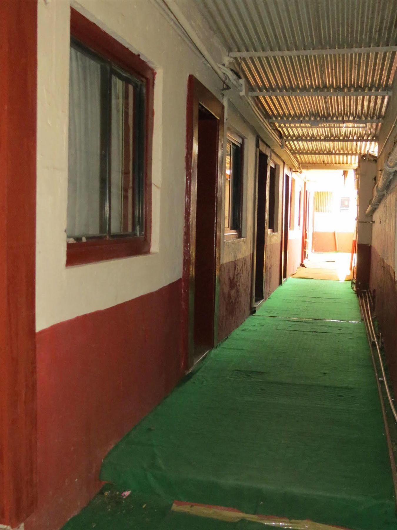 Hotel Sunny Classic Mahābaleshwar Kültér fotó